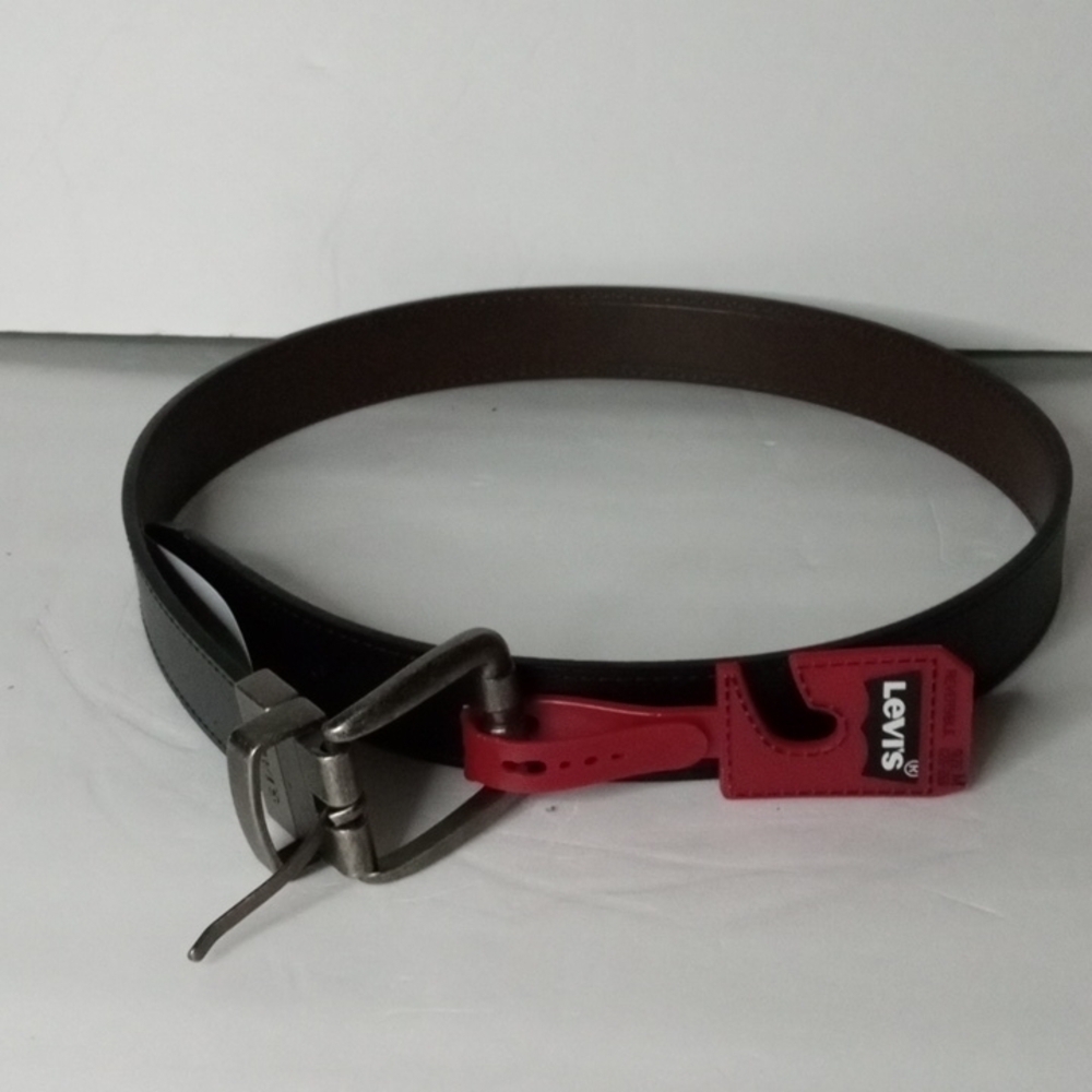 Levi's  Reversible Belt, M 26-28" , Brown / Black NWT